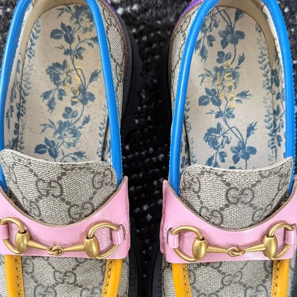 Gucci Multicolor Flats with Gold Accents - Picture 6 of 7